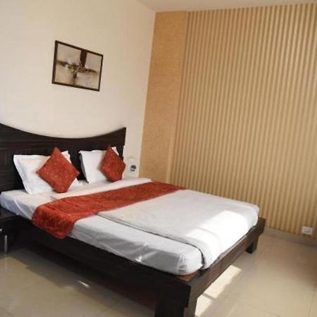 Hotel Pink Pearl Raigarh Экстерьер фото