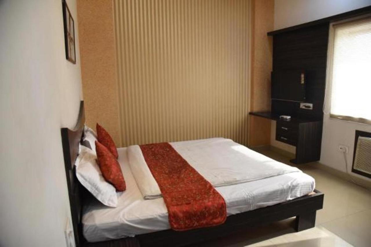 Hotel Pink Pearl Raigarh Экстерьер фото